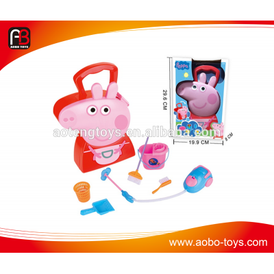 Set toys cute pig shape whit clean tool model set